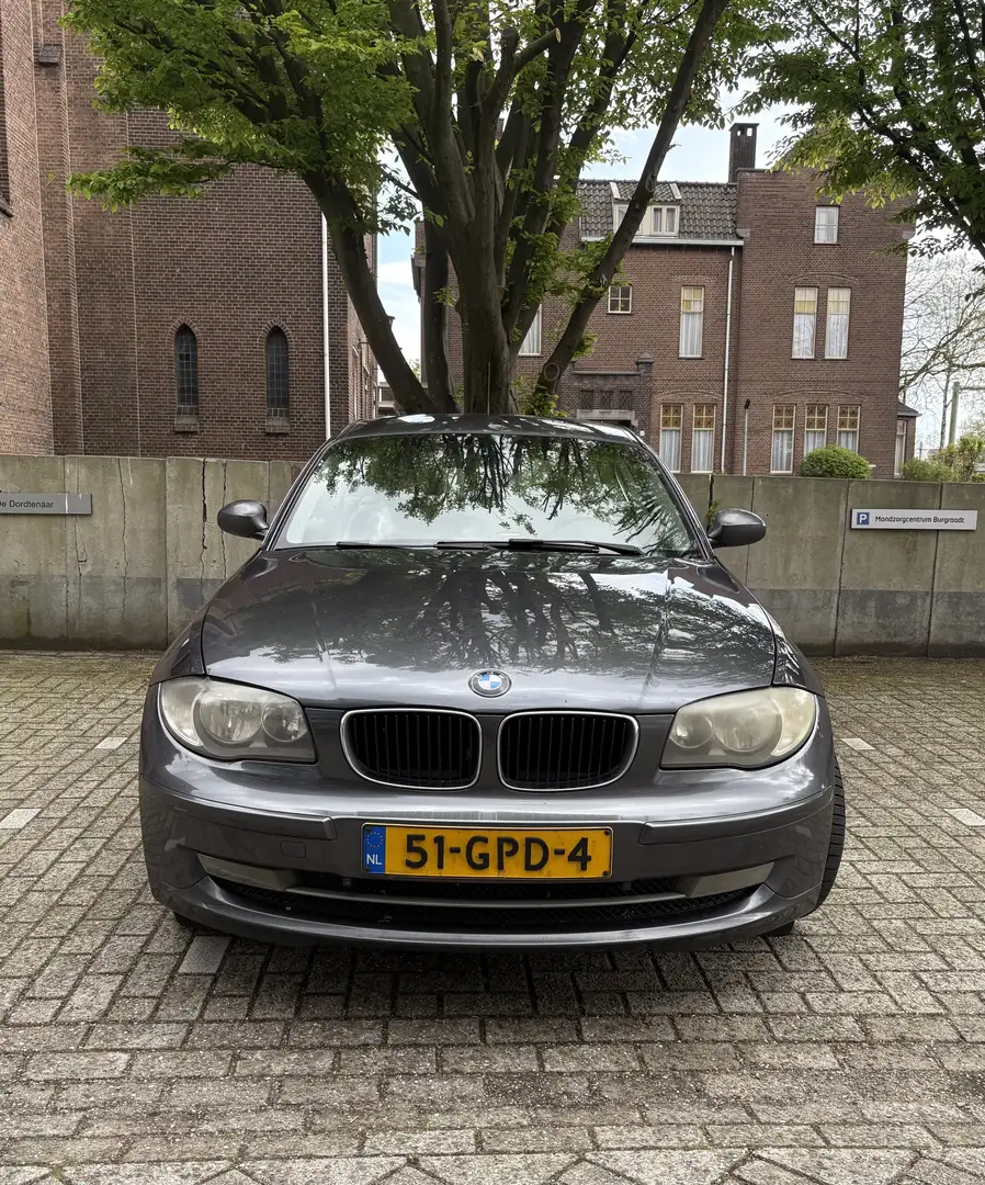 BMW 118 118i High Executive Grijs - 2