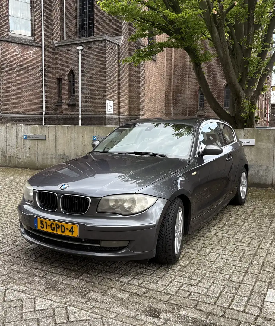 BMW 118 118i High Executive Grijs - 1