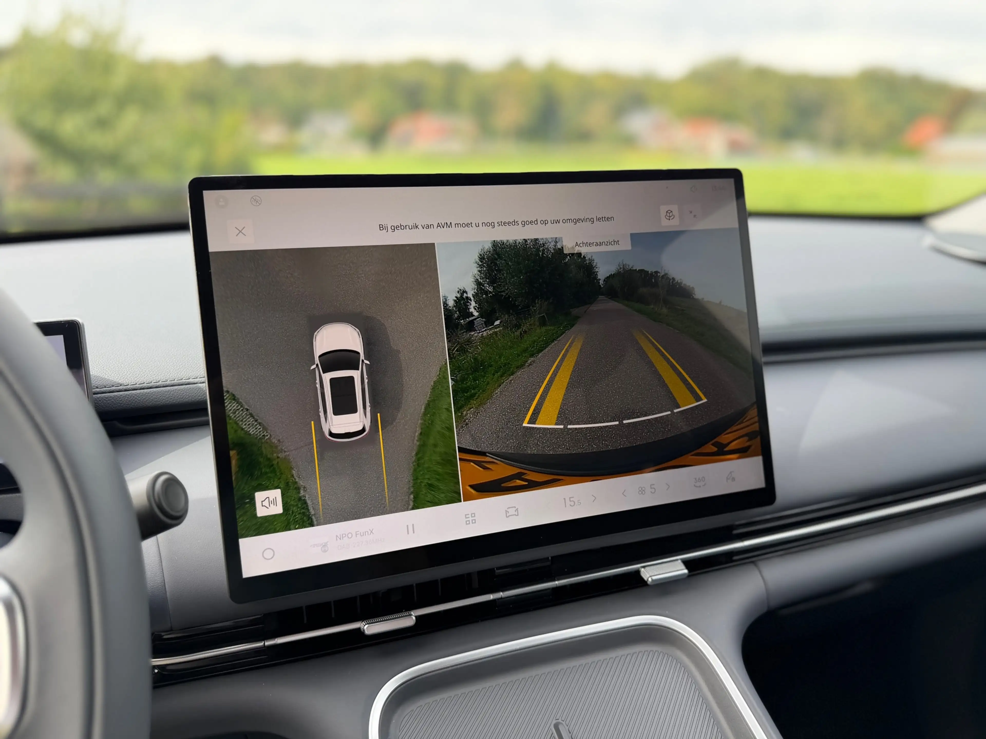 Geely Starray EM-i 1.5 Pro Plug-in Hybrid Automaat / NIEUW! / 360 Cam — photo 16