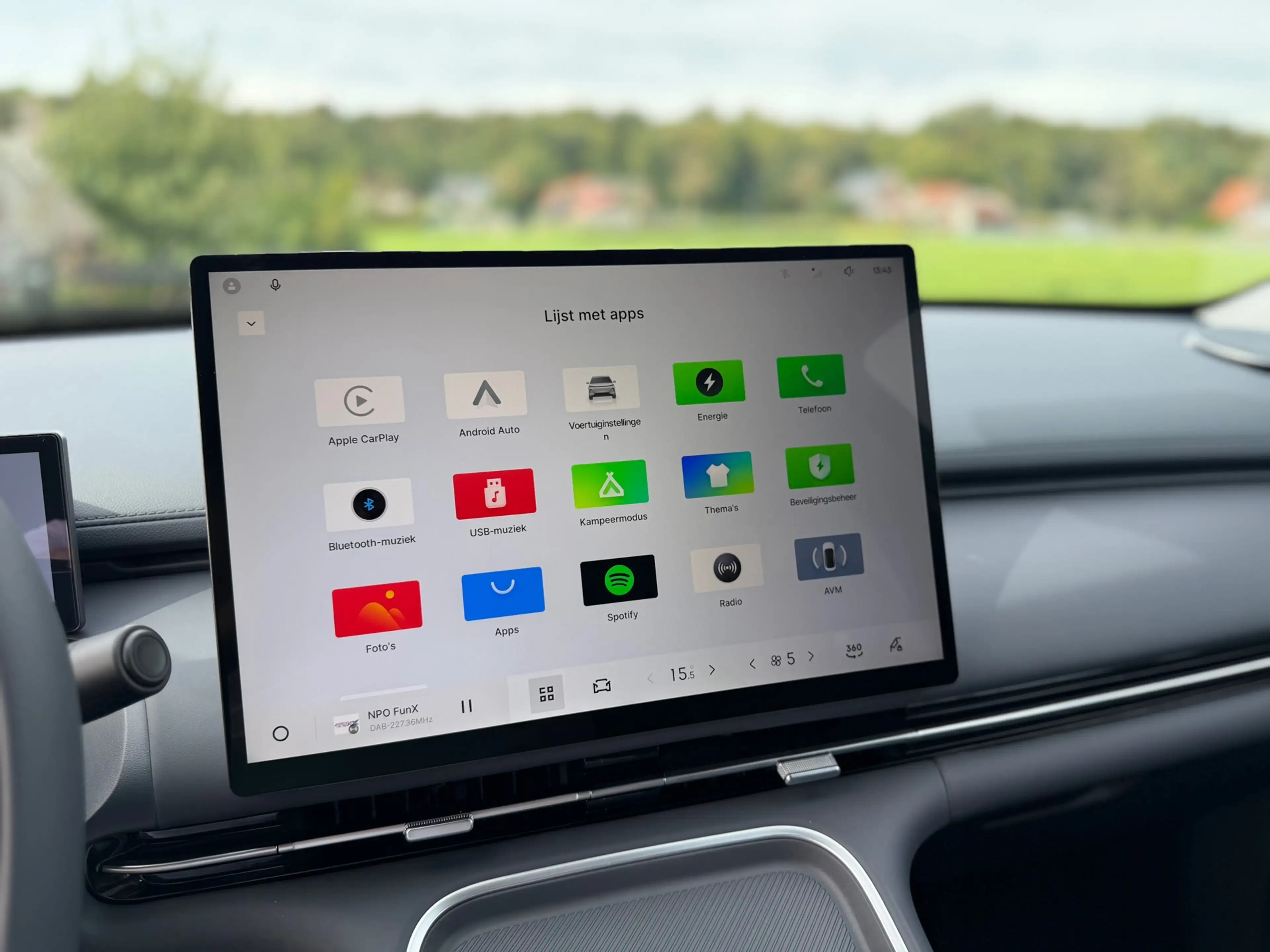 Geely Starray EM-i 1.5 Pro Plug-in Hybrid Automaat / NIEUW! / 360 Cam — photo 13