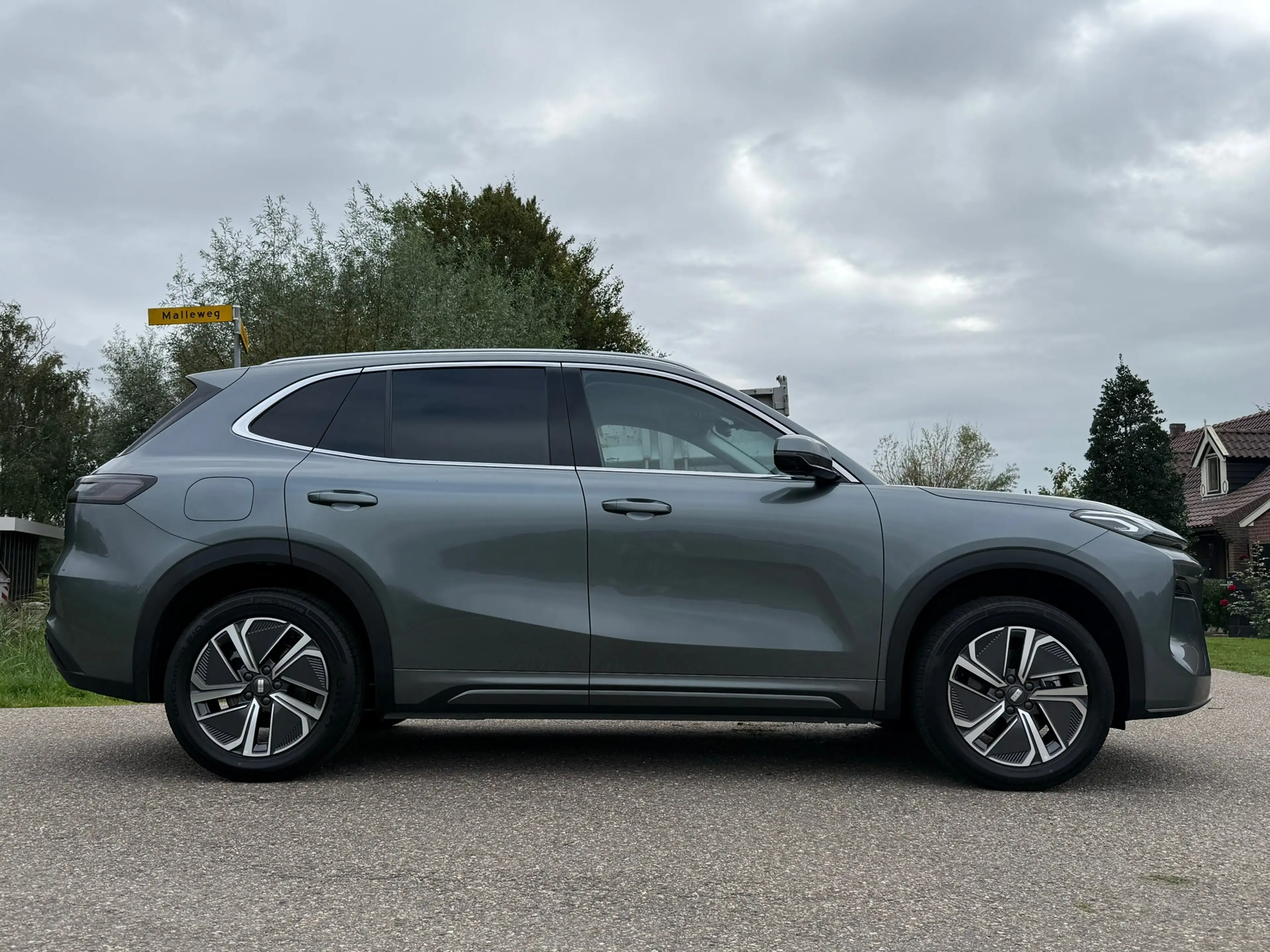 Geely Starray EM-i 1.5 Pro Plug-in Hybrid Automaat / NIEUW! / 360 Cam — photo 32