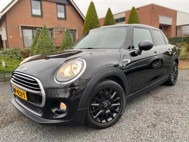 MINI Cooper 1.5 COOPER BUSINESS 5drs NAVI, NL Auto, Airco, Cru