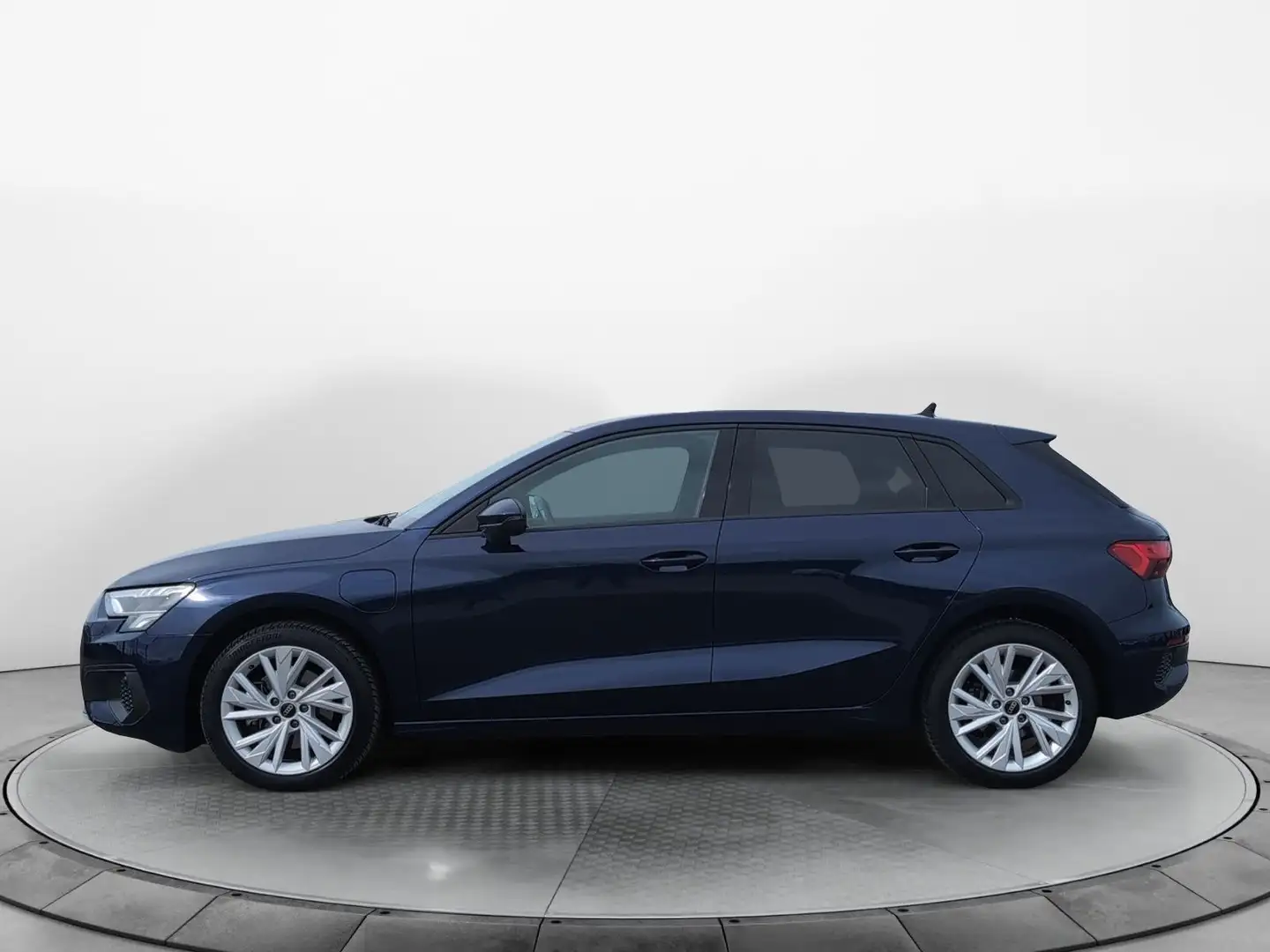 Audi A3 40 TFSI e S-Tronic, LED, ACC, Sport Blau - 2