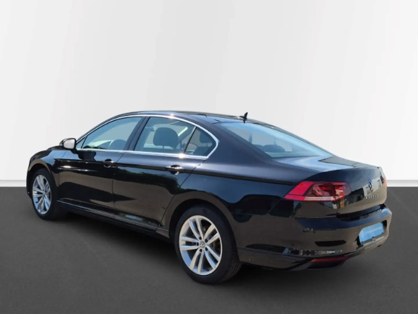 Volkswagen Passat 1.5 TSI DSG Business AHK Massage CAM Keyless Negro - 2