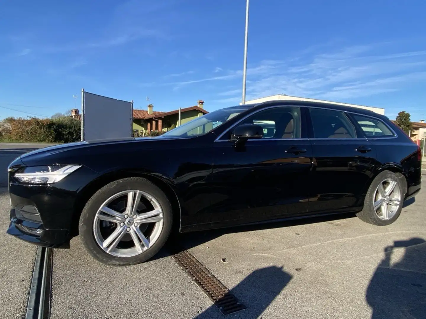 Volvo V90 2.0 d4 UNICO PROPRIETARIO - GUIDA ASSISTITA Schwarz - 2