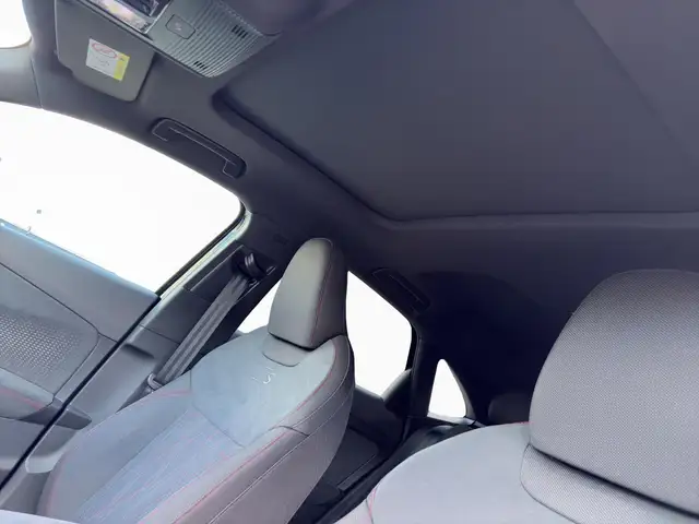 Audi Q3 view 15