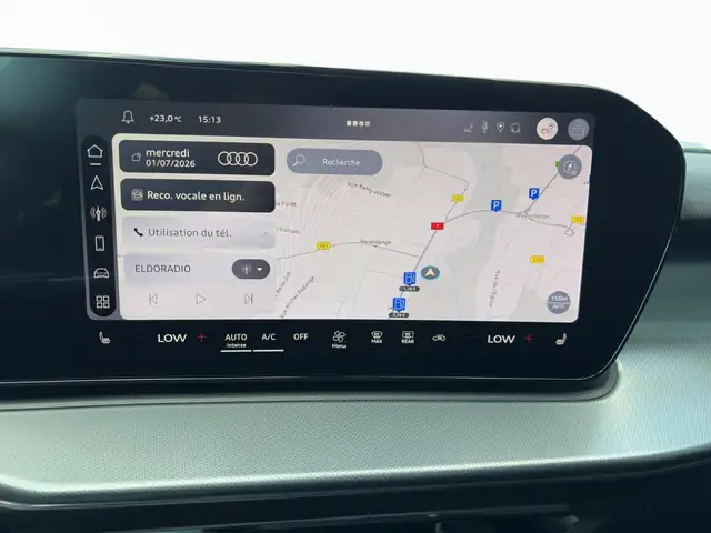 Audi Q3 view 13
