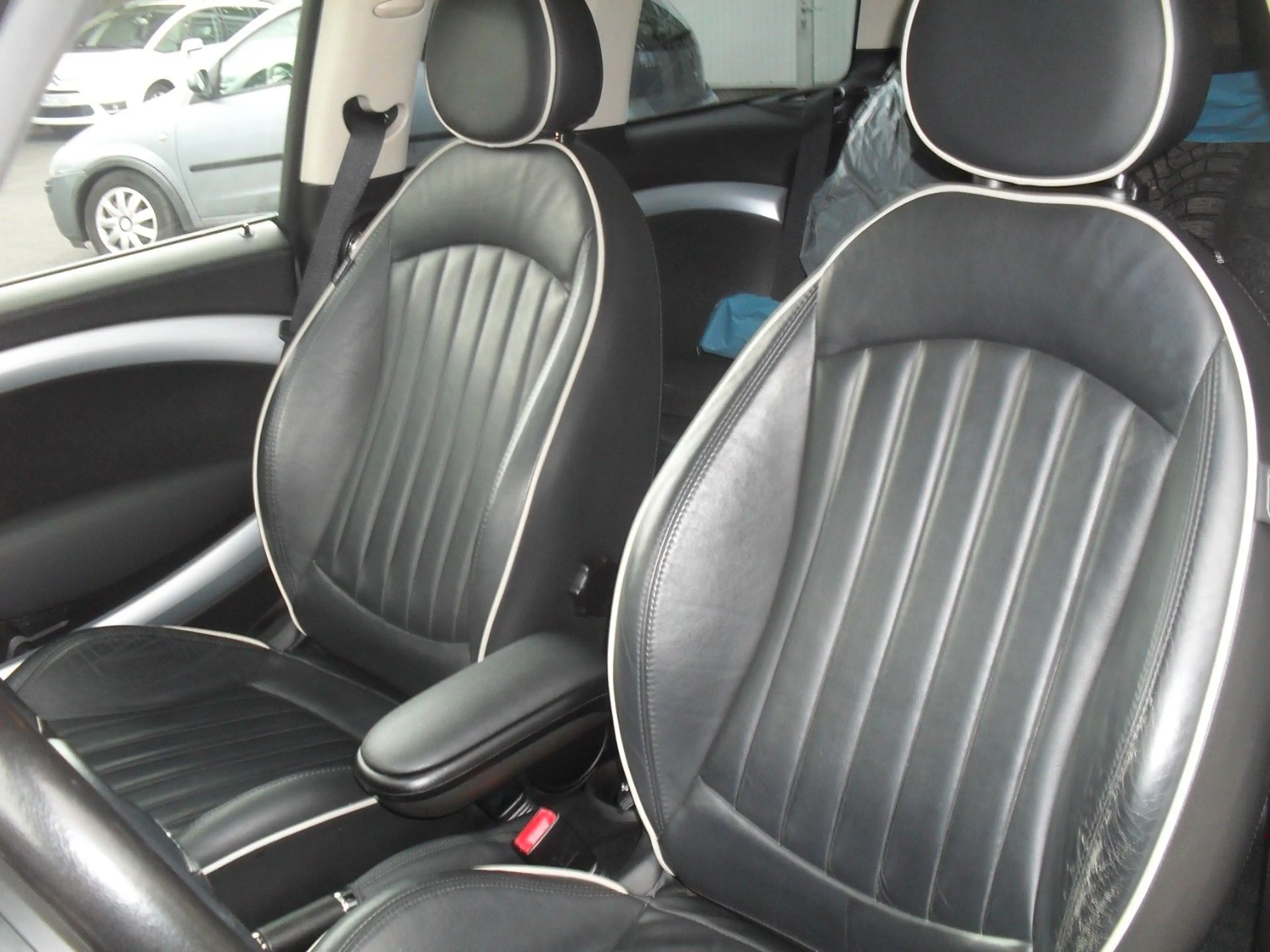 MINI Cooper D Clubman Cooper D 8-fach bereift — photo 9