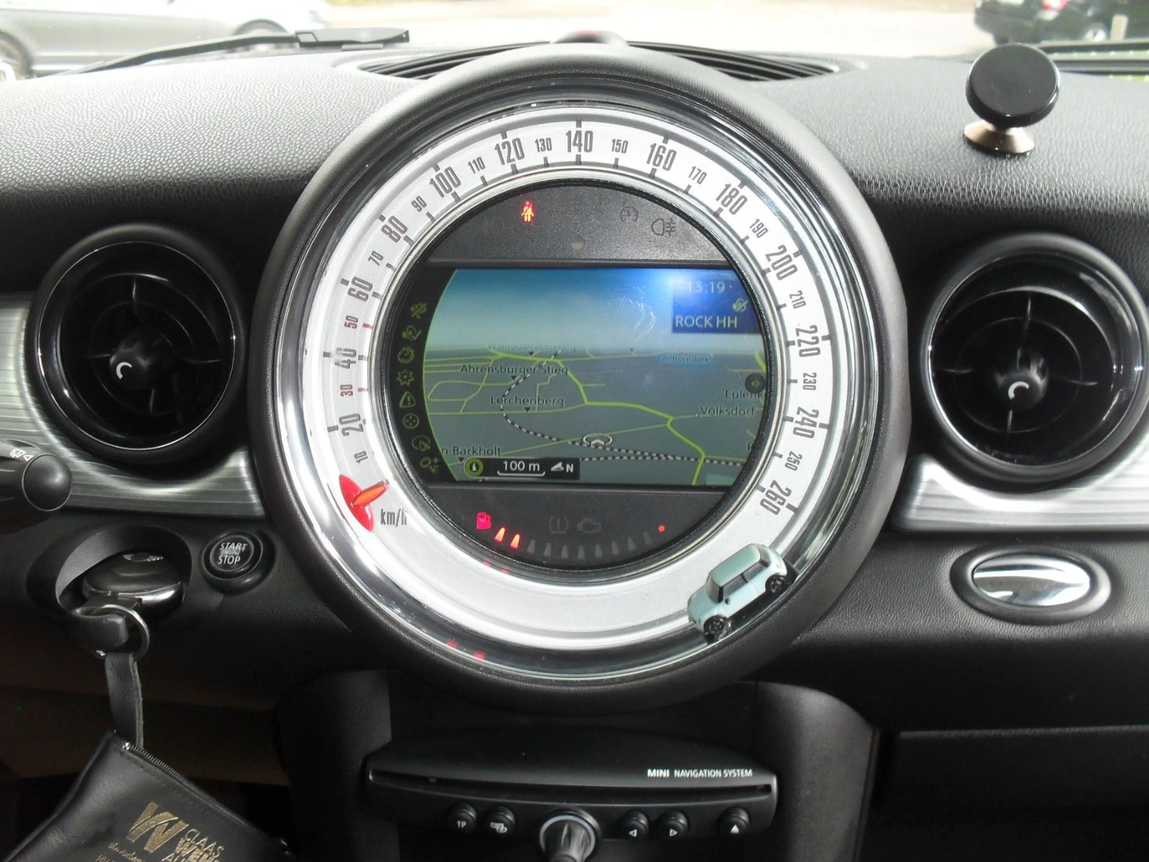 MINI Cooper D Clubman Cooper D 8-fach bereift — photo 11
