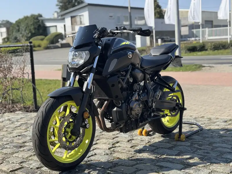 Yamaha MT-07 - foto 2