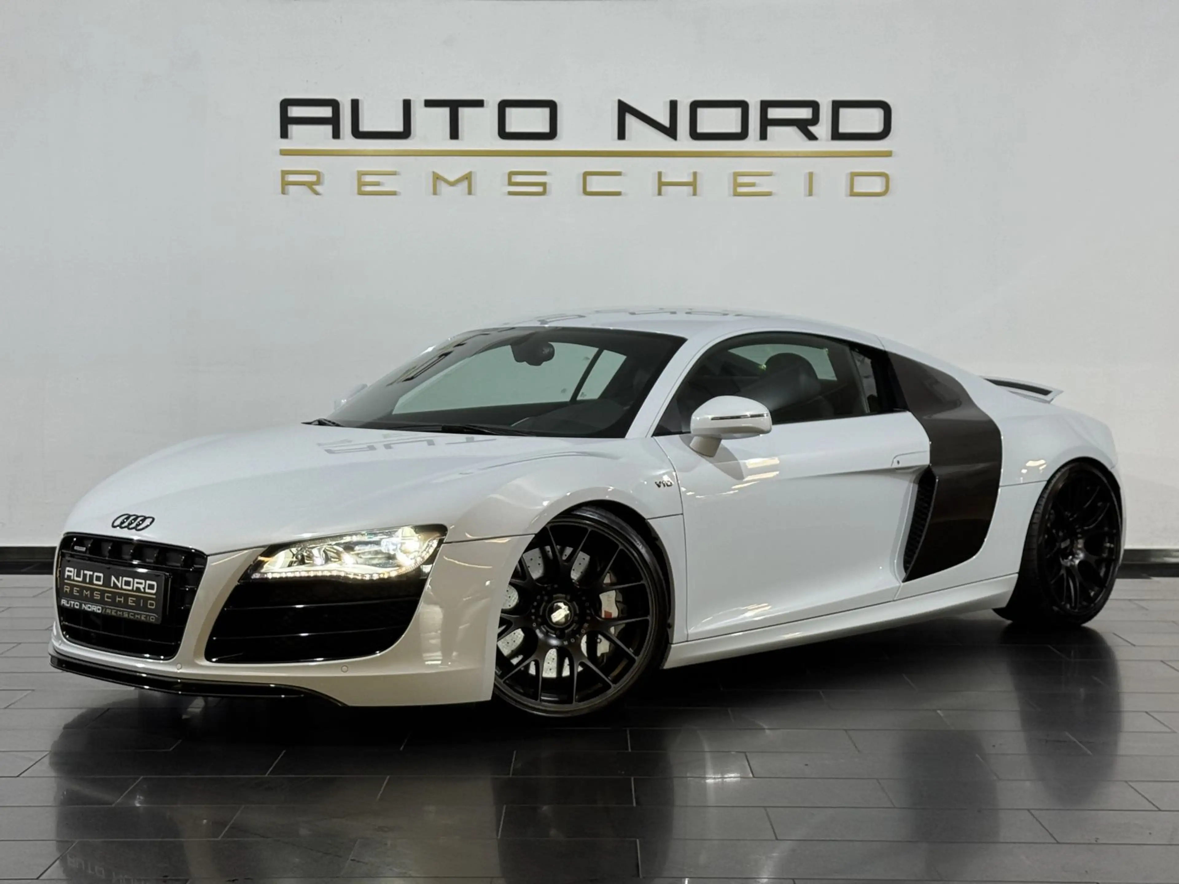 Audi R8 5.2 FSI quattro *B&O*Akrapovic*Carbon*Kamera*