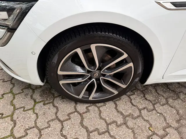 Renault Talisman view 15