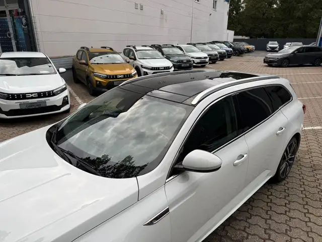Renault Talisman view 13