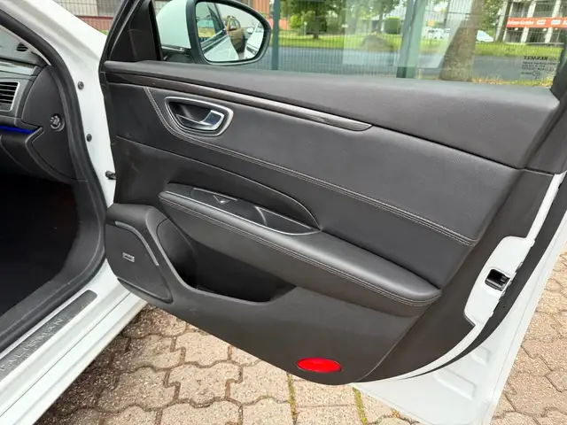 Renault Talisman view 24