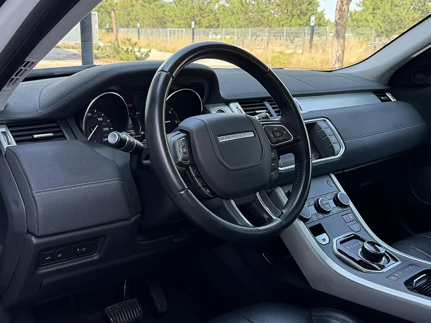 Land Rover Range Rover Evoque SE Dynamic 2,0 TD4 Aut. Weiß - 2