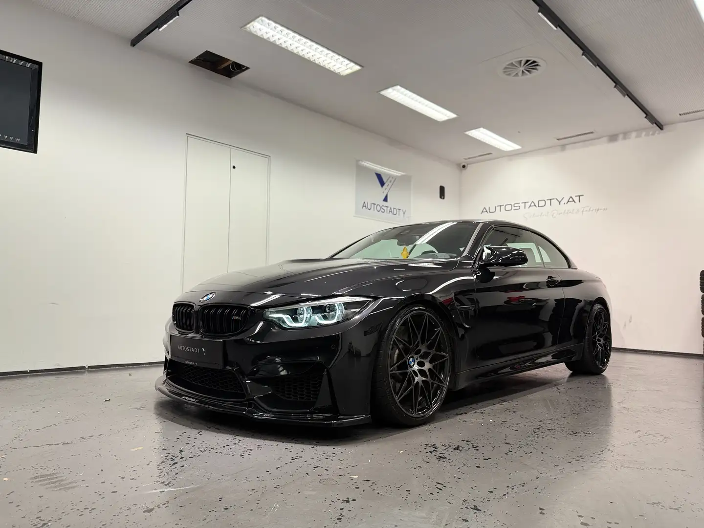 BMW M4 Comp. Cabrio *wenigKilometer*Unallfrei*typisiert Schwarz - 1