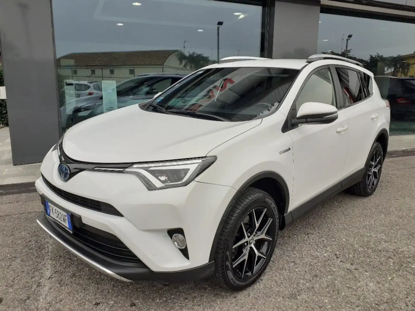 Toyota RAV 4 2.5 Hybrid 2WD G.TRAINO - KM CERTIFICATI Bianco - 2