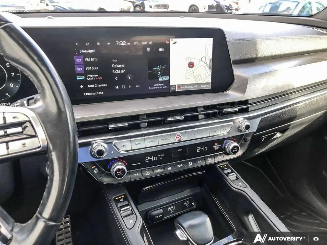 Kia Telluride снимка Kia Telluride