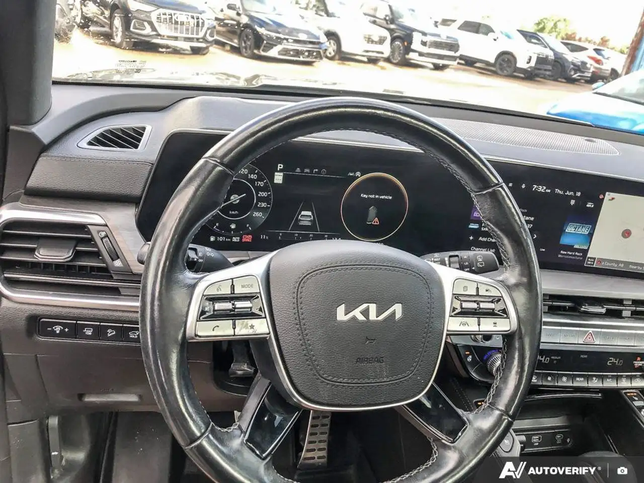 Kia Telluride снимка Kia Telluride