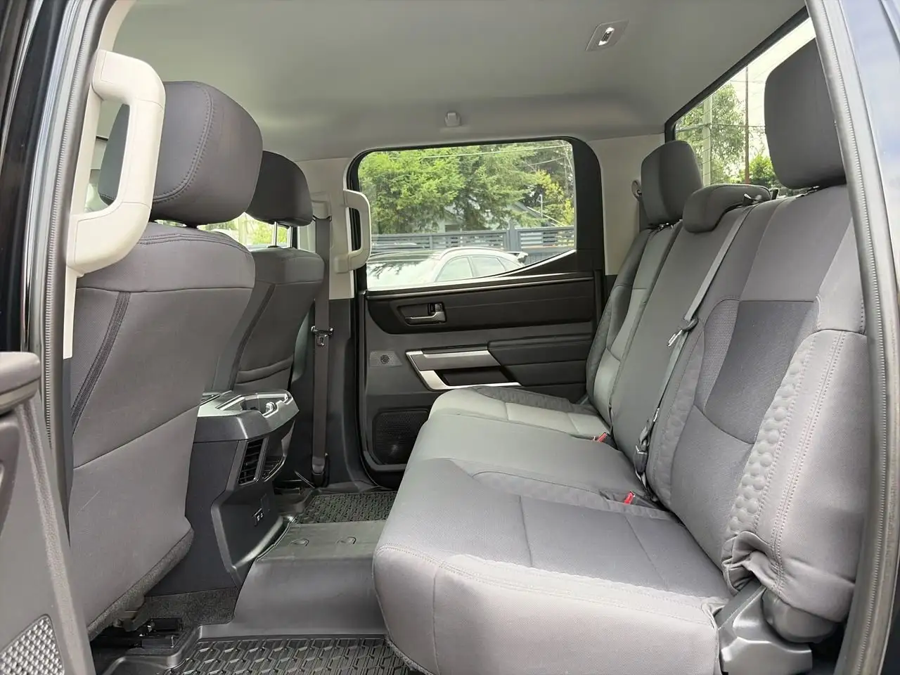 Toyota Tundra photo Toyota Tundra