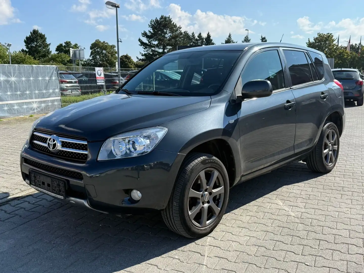 Toyota RAV 4 Cross Sport 4x4 Grau - 1