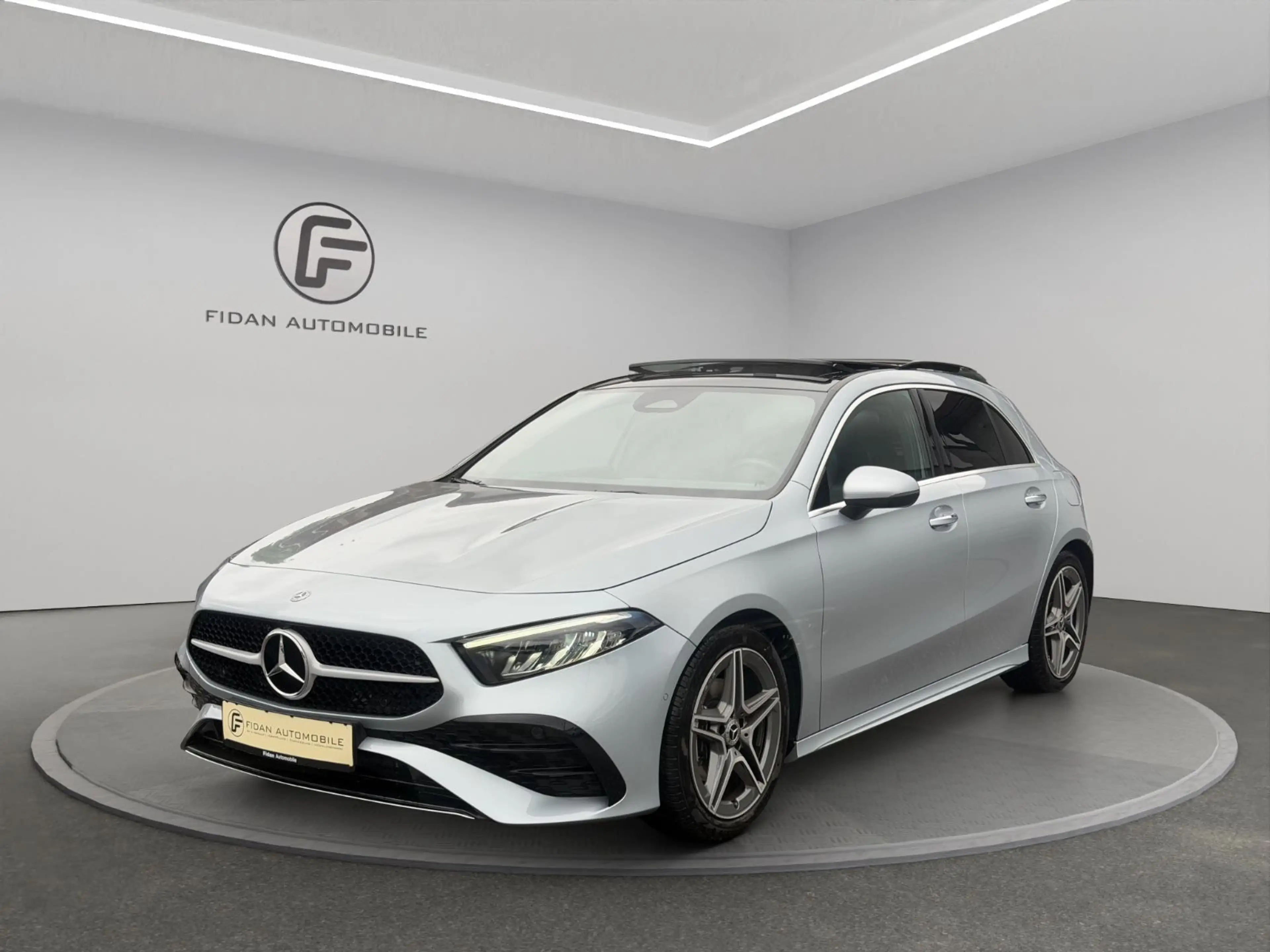 Mercedes-Benz A 200 AMG-Line Pano*Distronic*Kamera*LED*Spur*