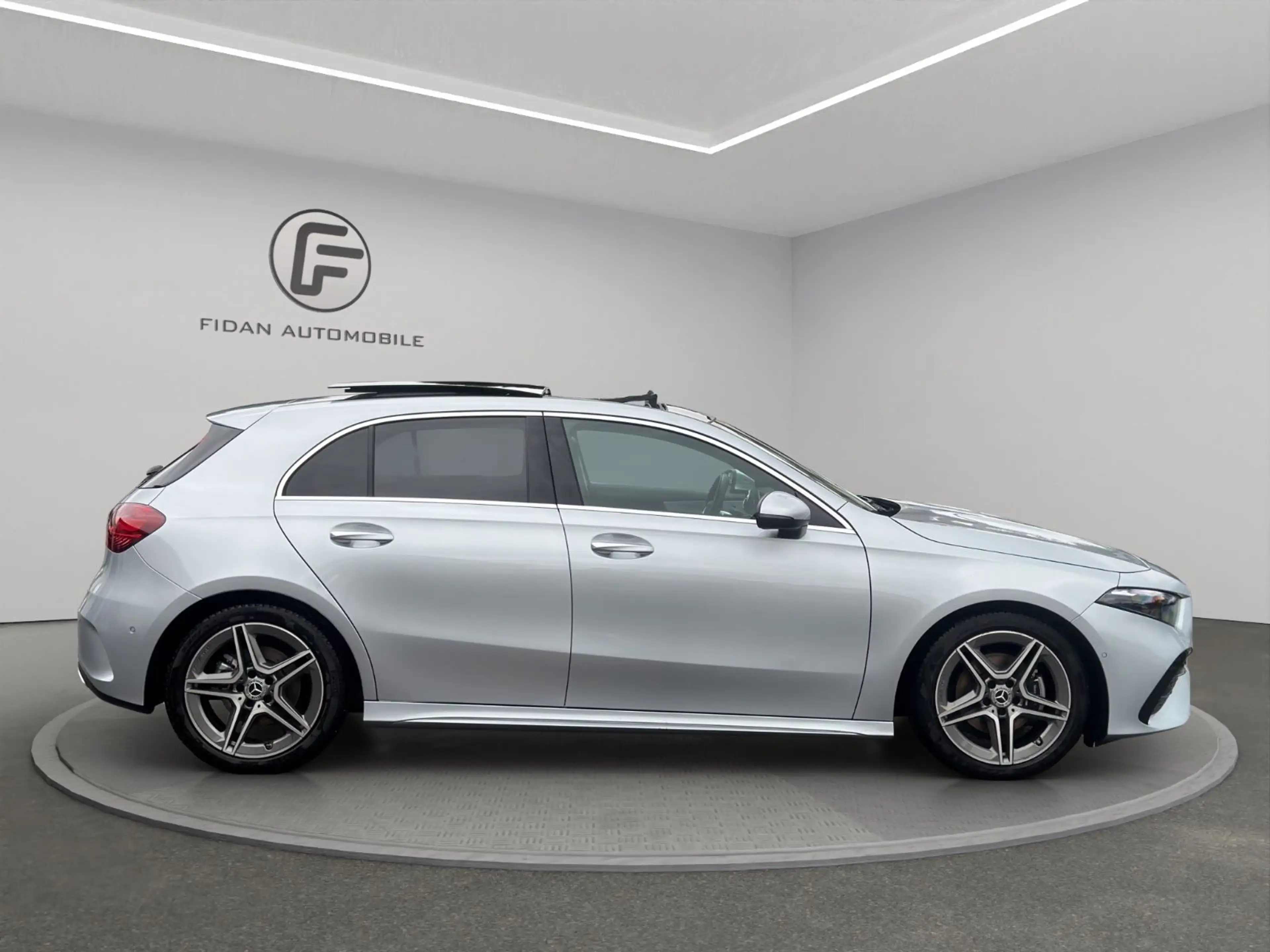 Mercedes-Benz A 200 AMG-Line Pano*Distronic*Kamera*LED*Spur* — photo 6