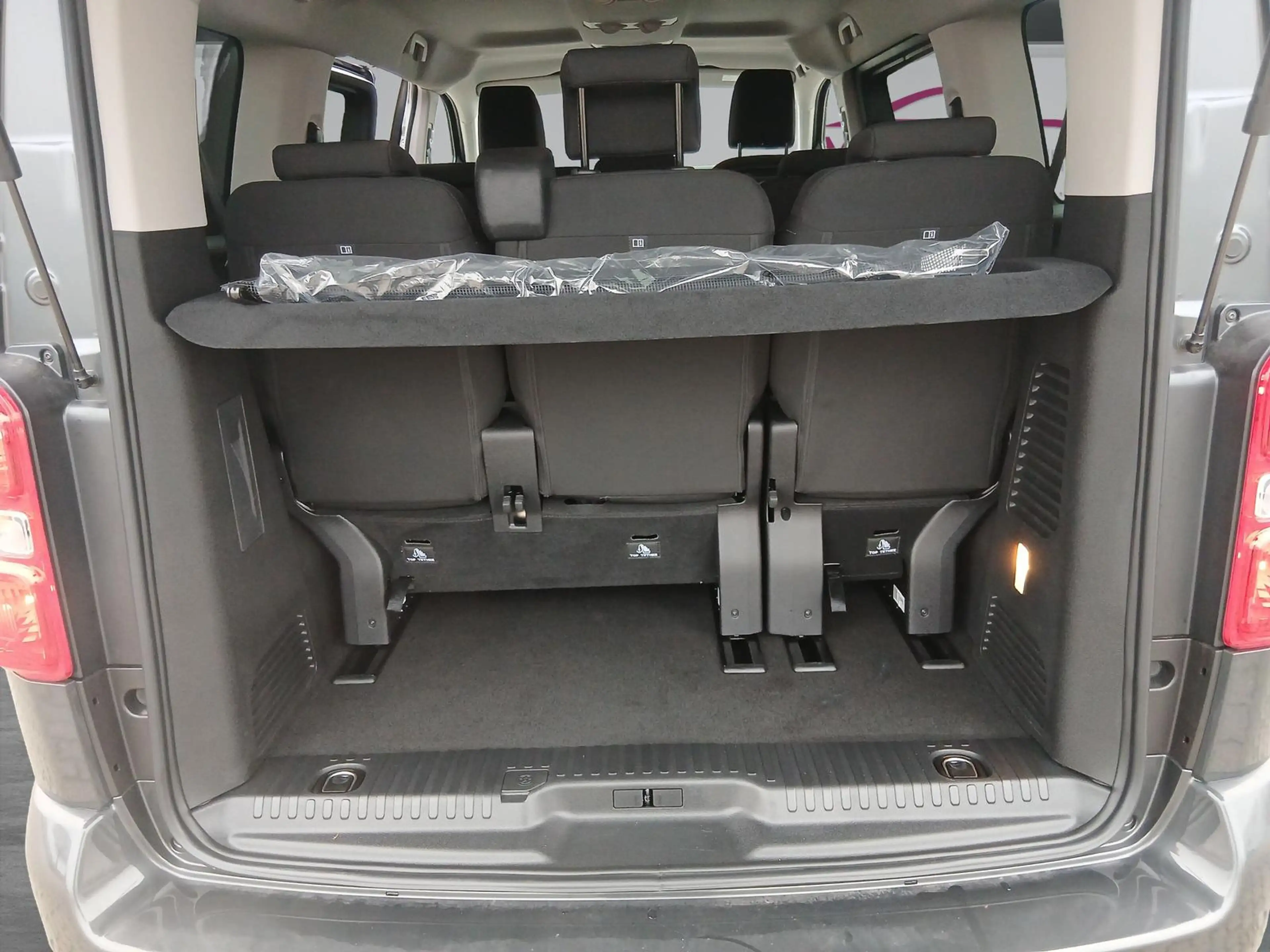 Citroen Spacetourer 2.0 Blue-HDI FAP+Anhängerkupplung — photo 8