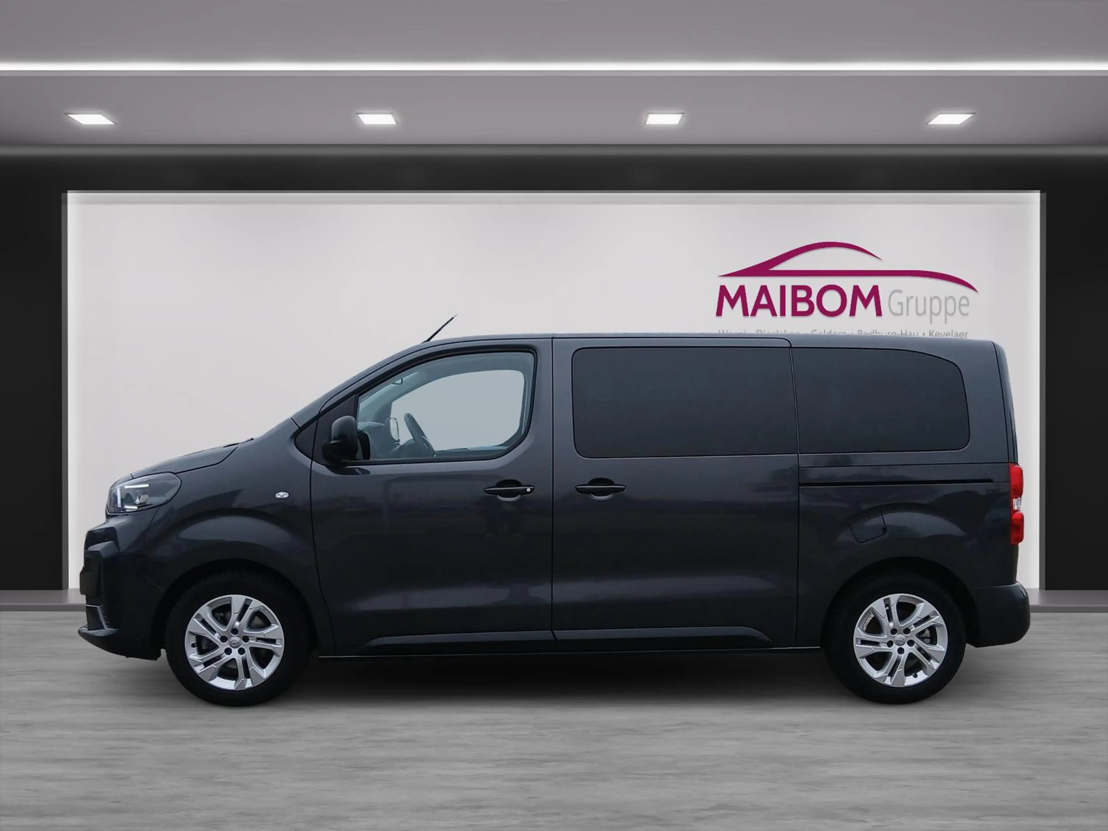 Citroen Spacetourer 2.0 Blue-HDI FAP+Anhängerkupplung — photo 4