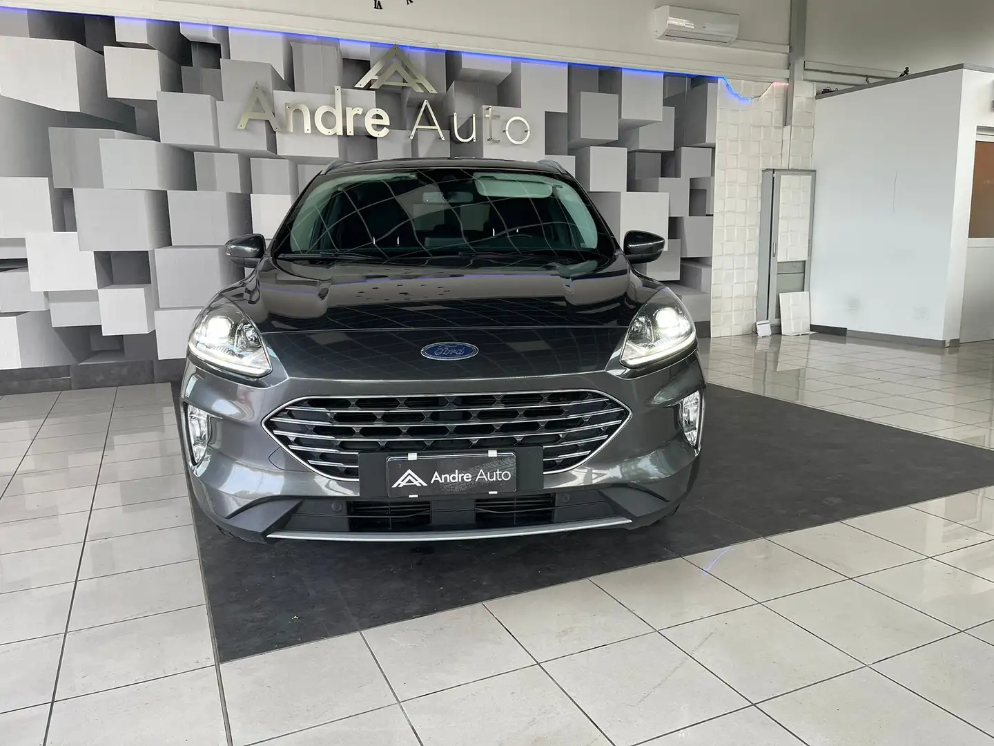 Ford Kuga Kuga 1.5 ecoblue Titanium Business 2wd 120cv auto Gris - 1