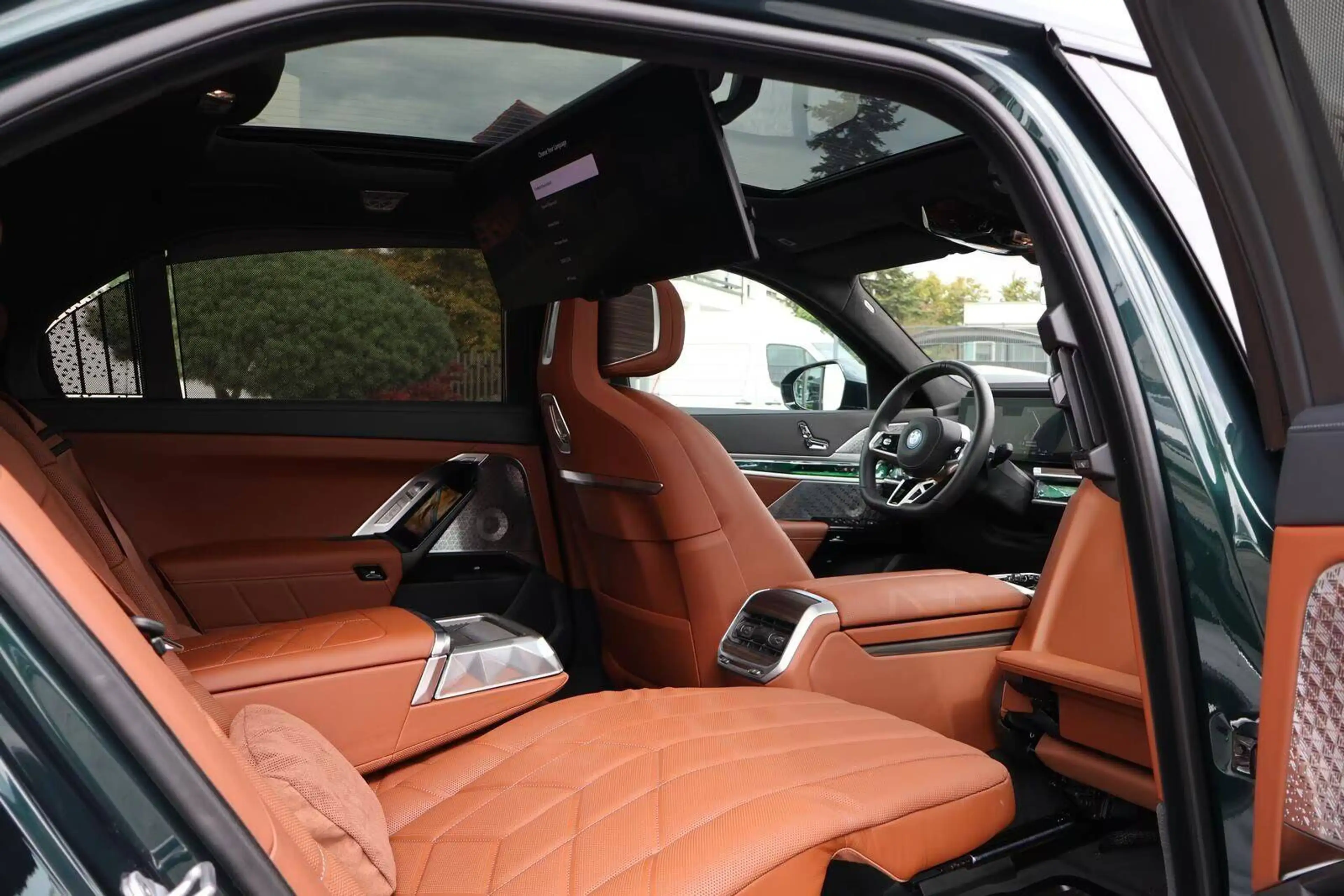 BMW 750 750 e xDrive M Sport Oxfordgrün — photo 6