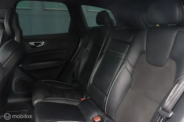 Volvo XC60 view 7