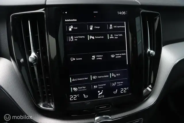 Volvo XC60 view 14