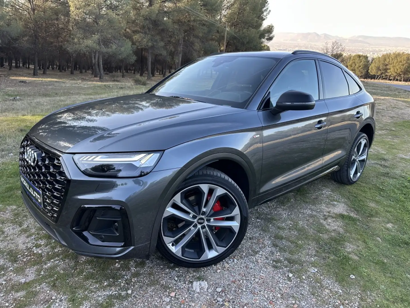 Audi Q5 Sportback 40 TDI quattro-ultra Black line S tronic Gris - 1