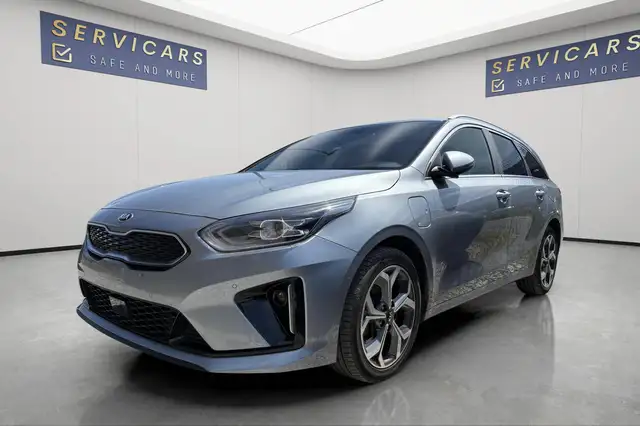Kia Ceed SW / cee'd SW @ SERVICARS FLEURUS -  Kia Ceed SW 1.6 GDi PHEV Sense DCT - Hybride - Automatique -  GARANTIE 12 MOIS