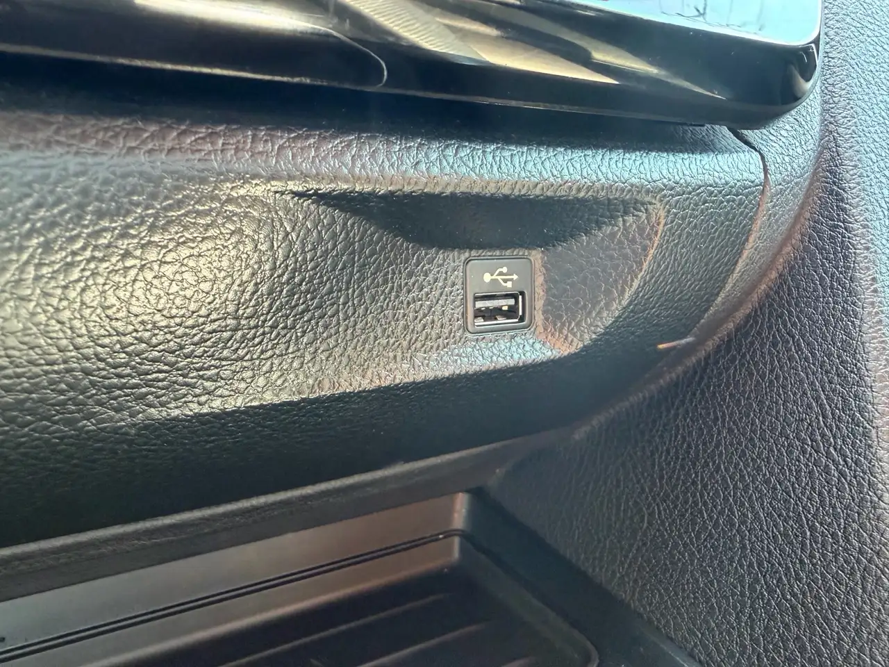 BMW 4 Series снимка BMW 4 Series