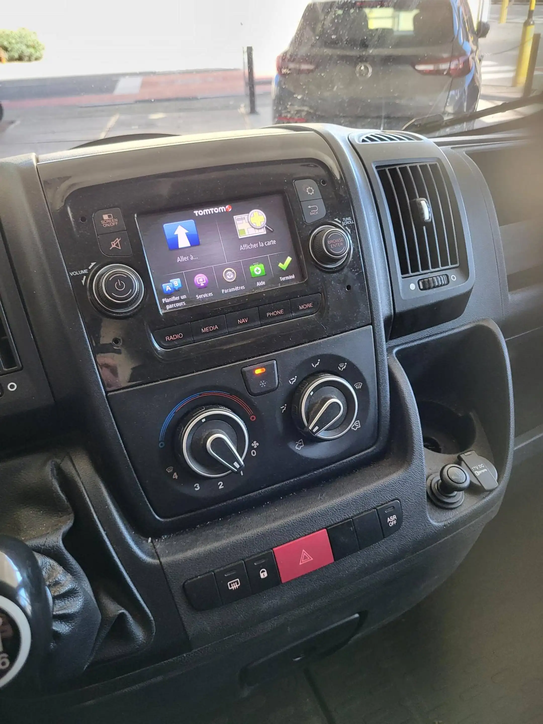 Peugeot Boxer 2.0 BlueHDi L3H2 Pro S/S — photo 3
