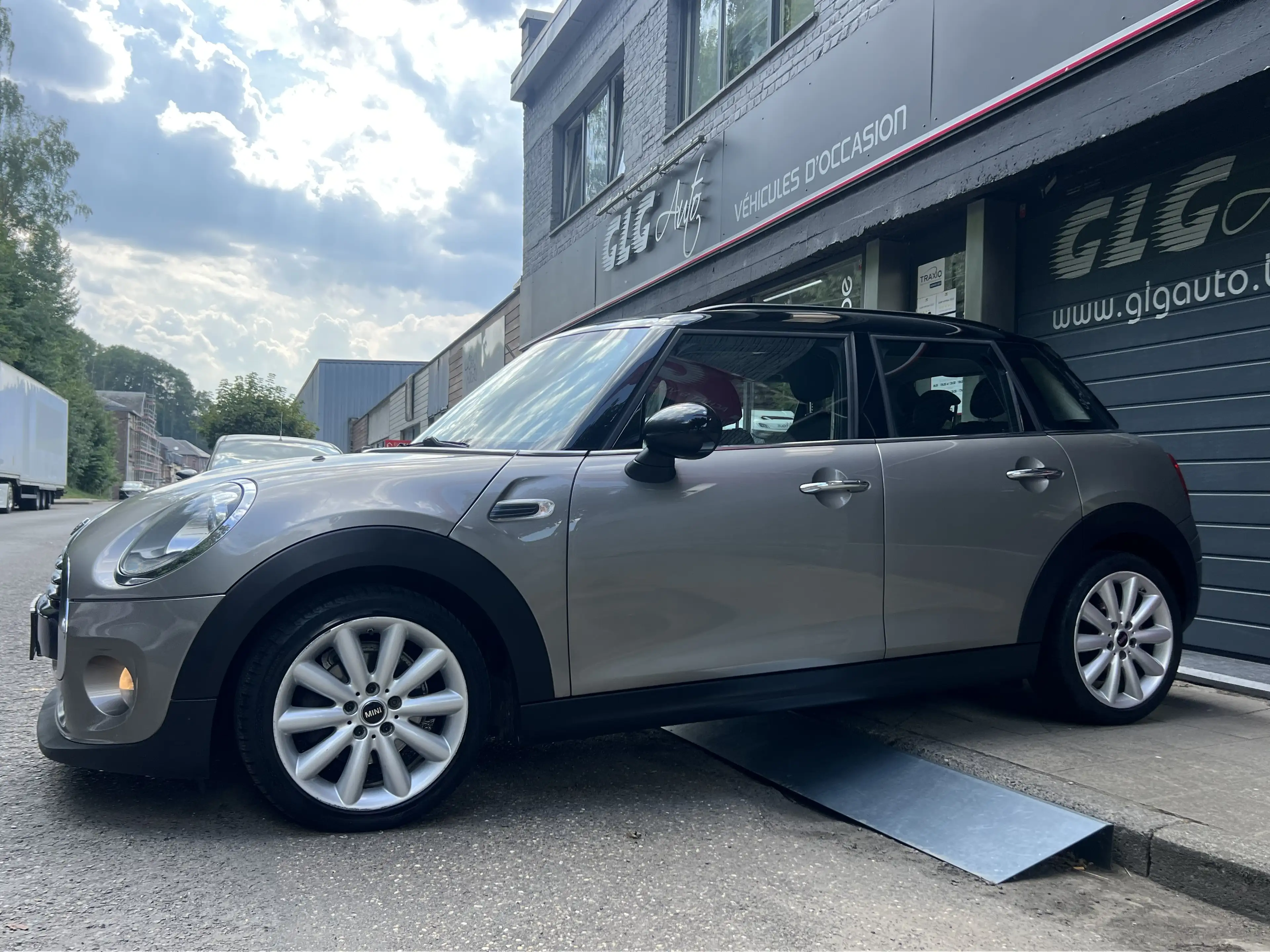 MINI Cooper D Mini 1.5 D Cooper — photo 4