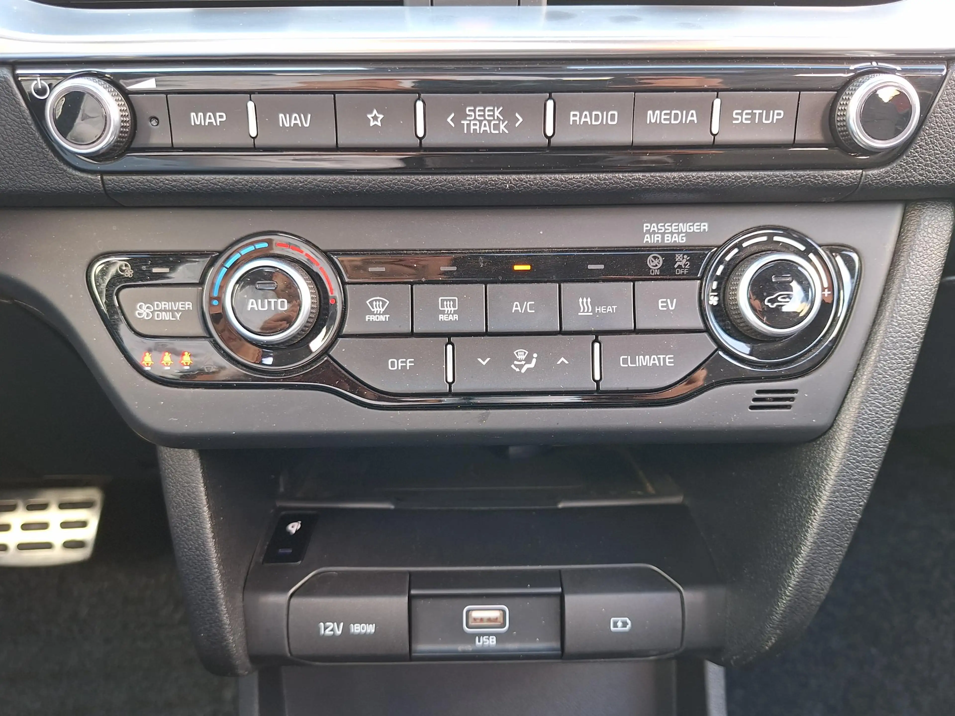 Kia e-Niro ExecutiveLine Sky 64 kWh | SOH: 95.8% | 3 Fase | W — photo 31