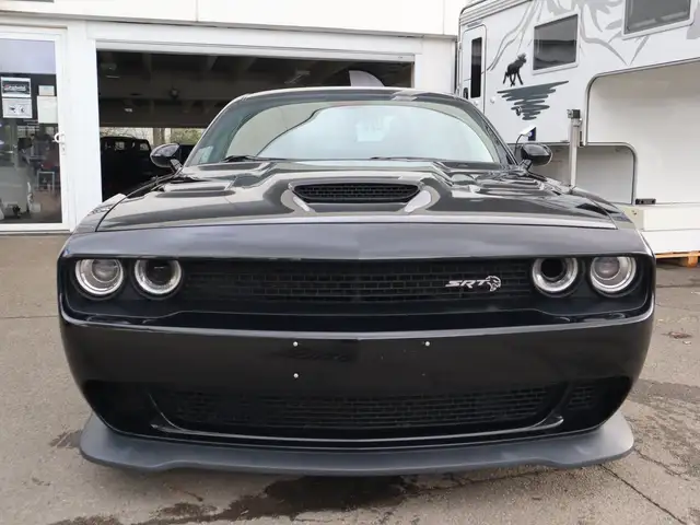 Dodge Challenger SRT Hellcat 6,2ltr - 527kw Schalter Leder Alcantar