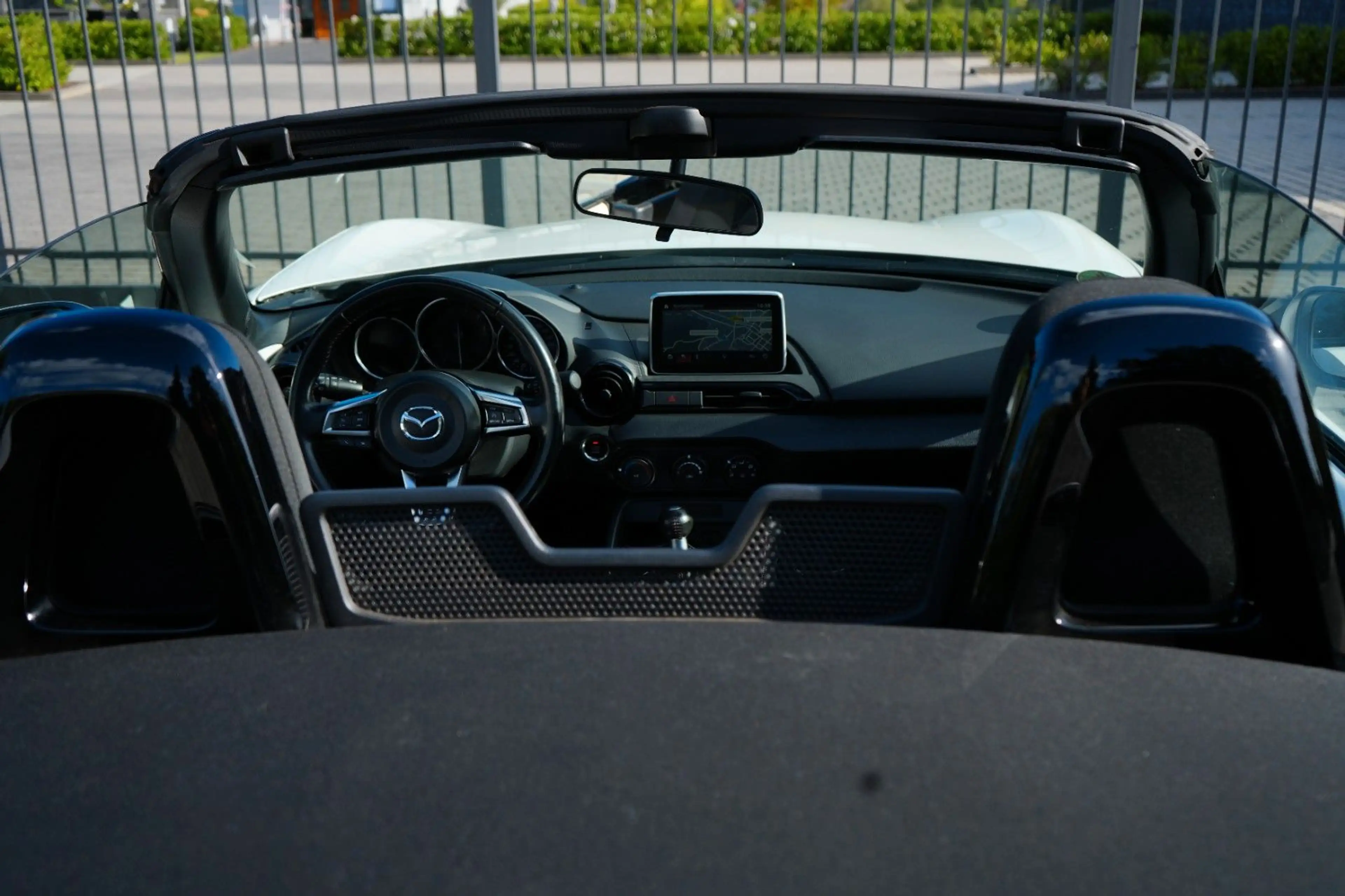 Mazda MX-5 Center-Line/wenig km/Navi/Versiegelt Rostfr — photo 12