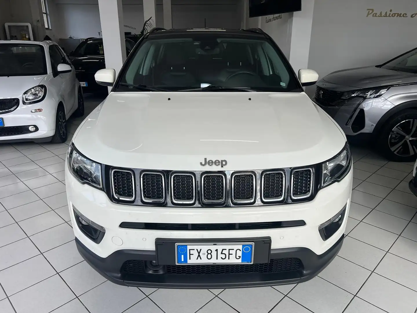 Jeep Compass Compass II 2.0 mjt Longitude 4wd 140cv auto my19 Bianco - 2