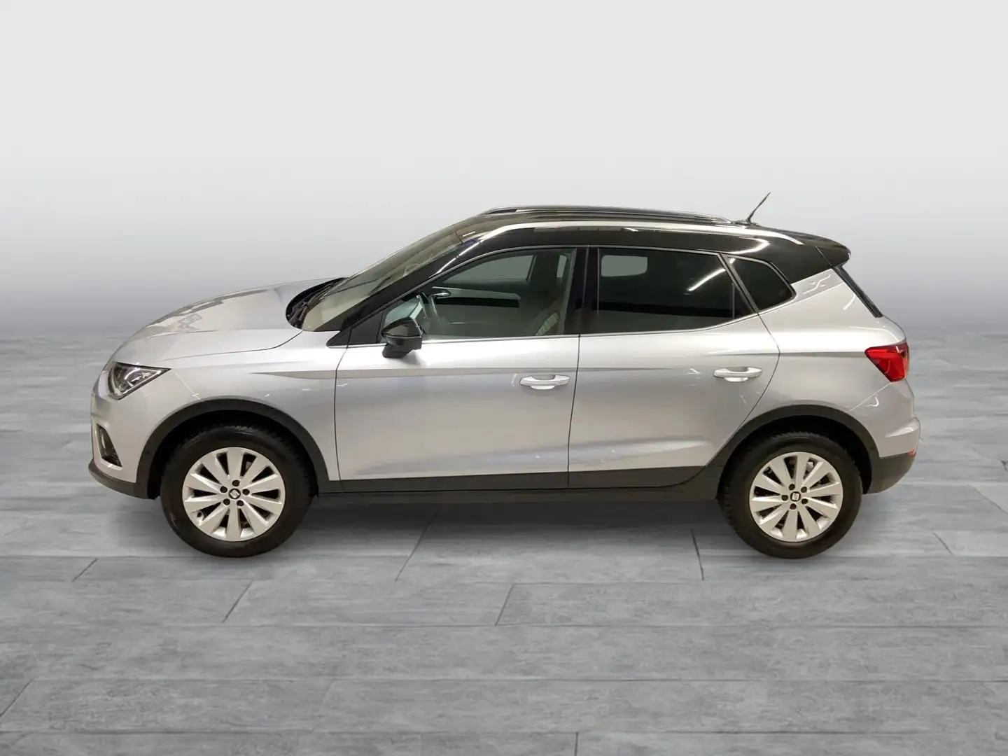 SEAT Arona Xcellence TDI Silber - 2