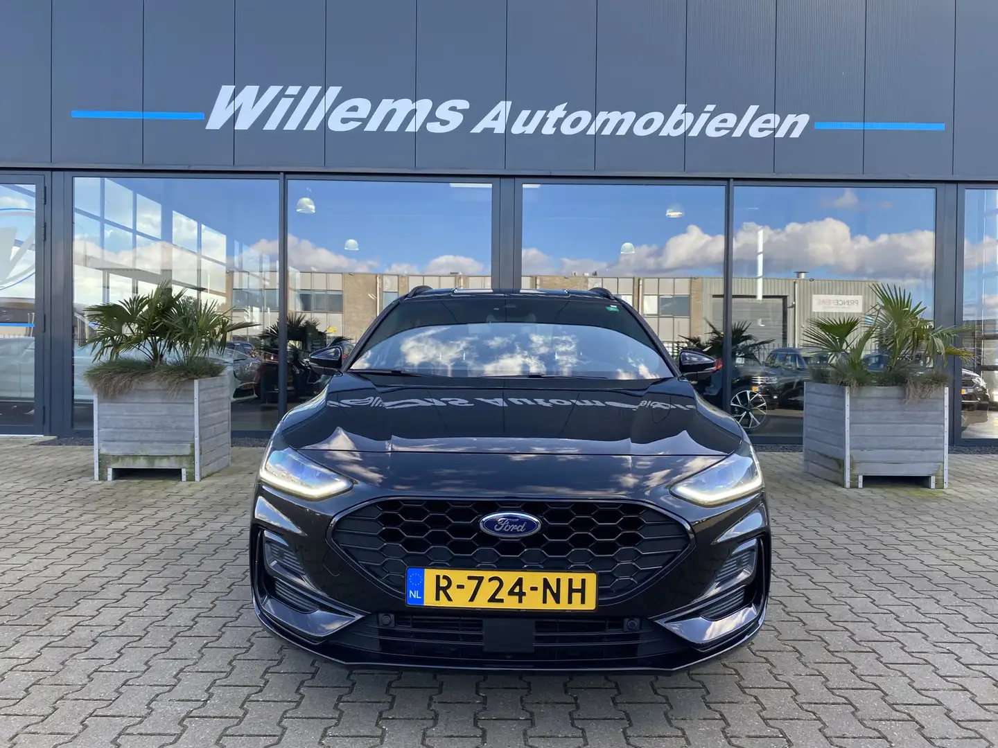 Ford Focus Wagon 1.0 EcoBoost Hybrid ST Line X Nieuwe Type Vi Zwart - 2