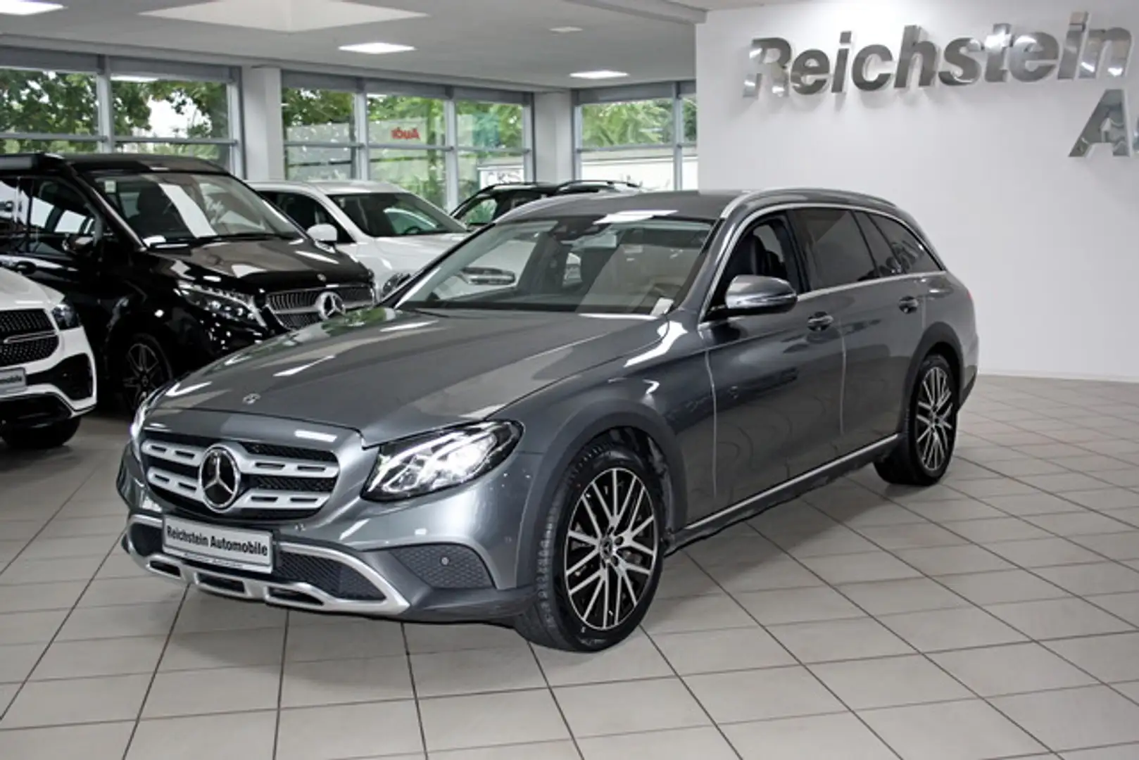 Mercedes-Benz E 400 d 4M All-Terrain LEDER STANDH NETTO 31.200 Gris - 2