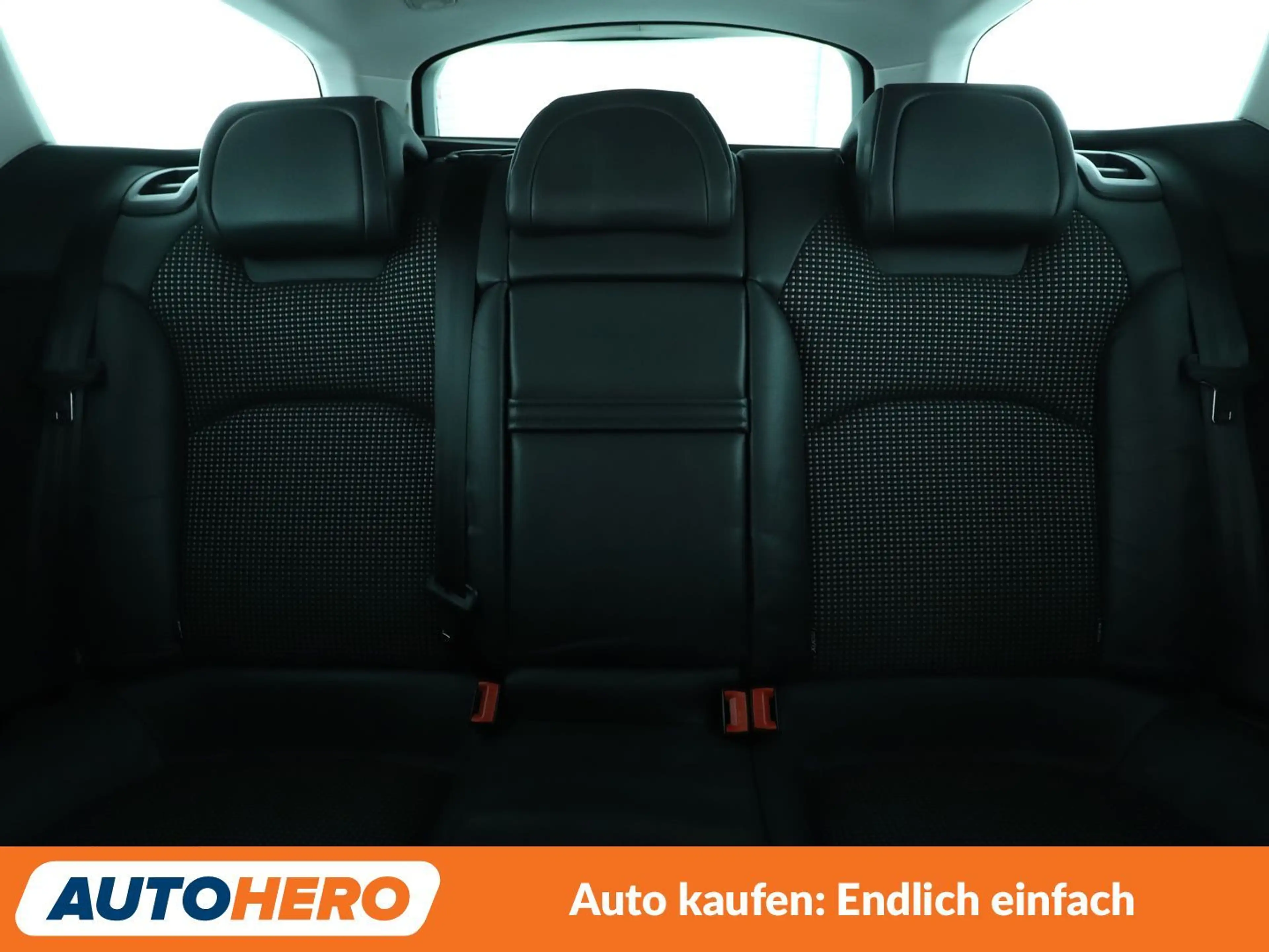 Citroen C5 2.0 Blue-HDi Exclusive*XENON*NAVI*TEMPO*CAM*PDC* — photo 15