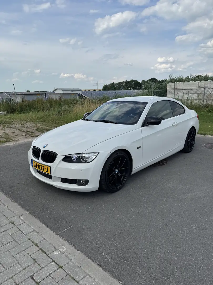 BMW 325 325i 3.0L Coupe *Handgeschakeld* - 1