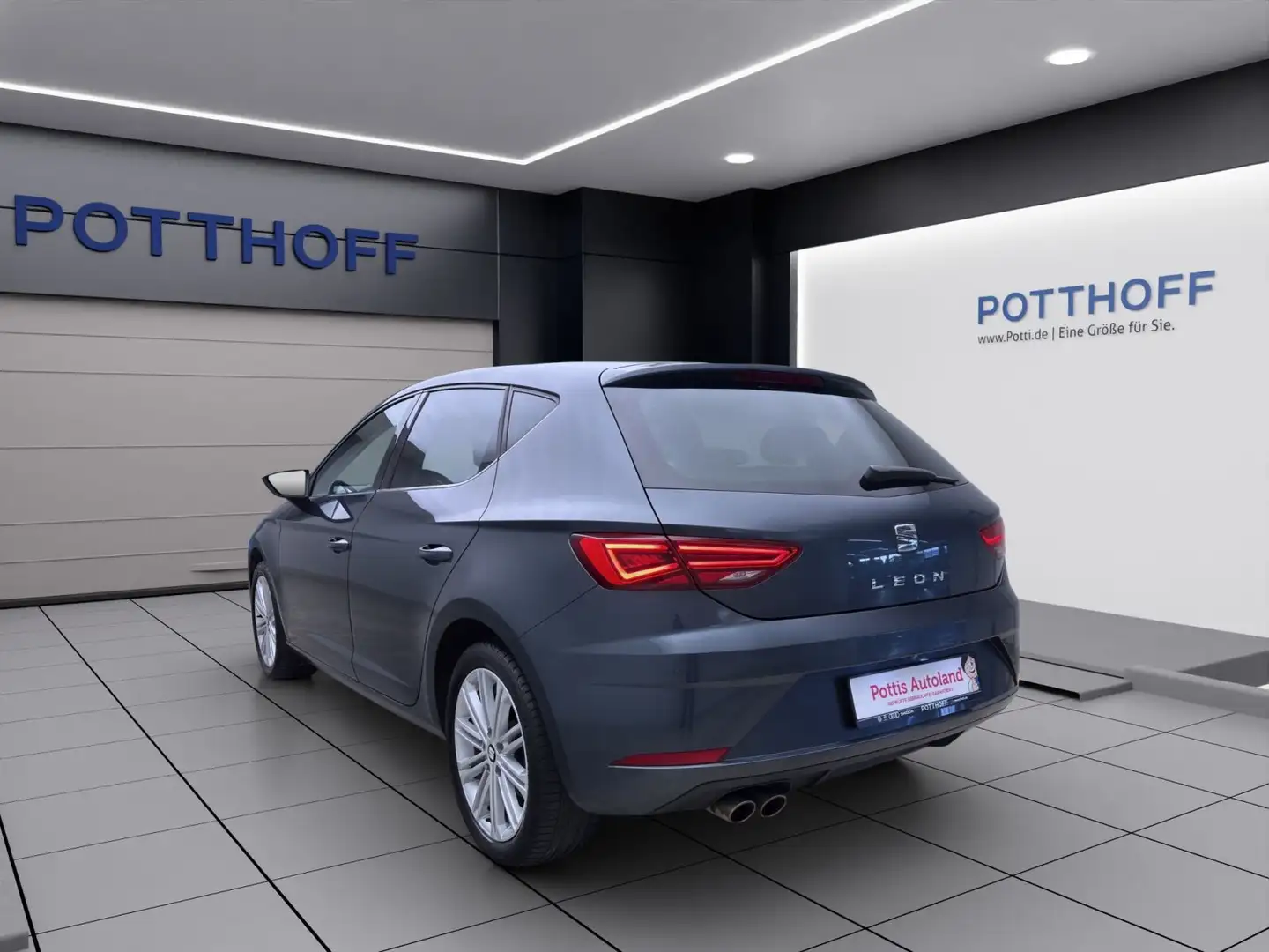 SEAT Leon 1.5 TSI DSG XCELLENCE NAVI PDC KAMERA SITZH Grau - 2