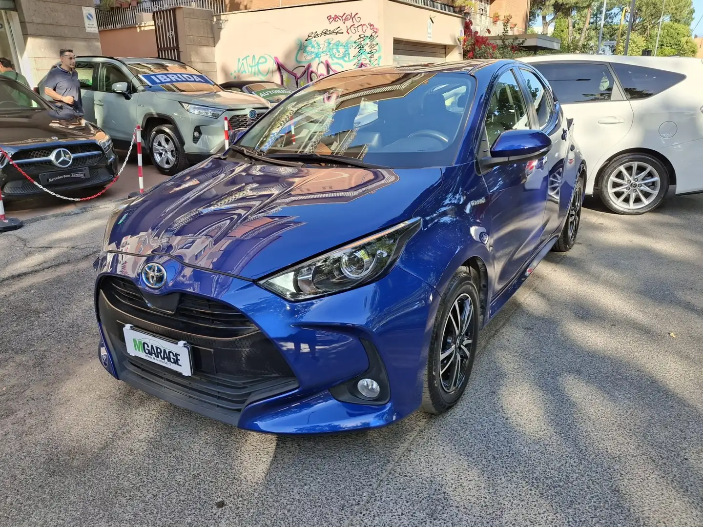 Toyota Yaris 1.5 Hybrid 5 porte Business Blau - 1