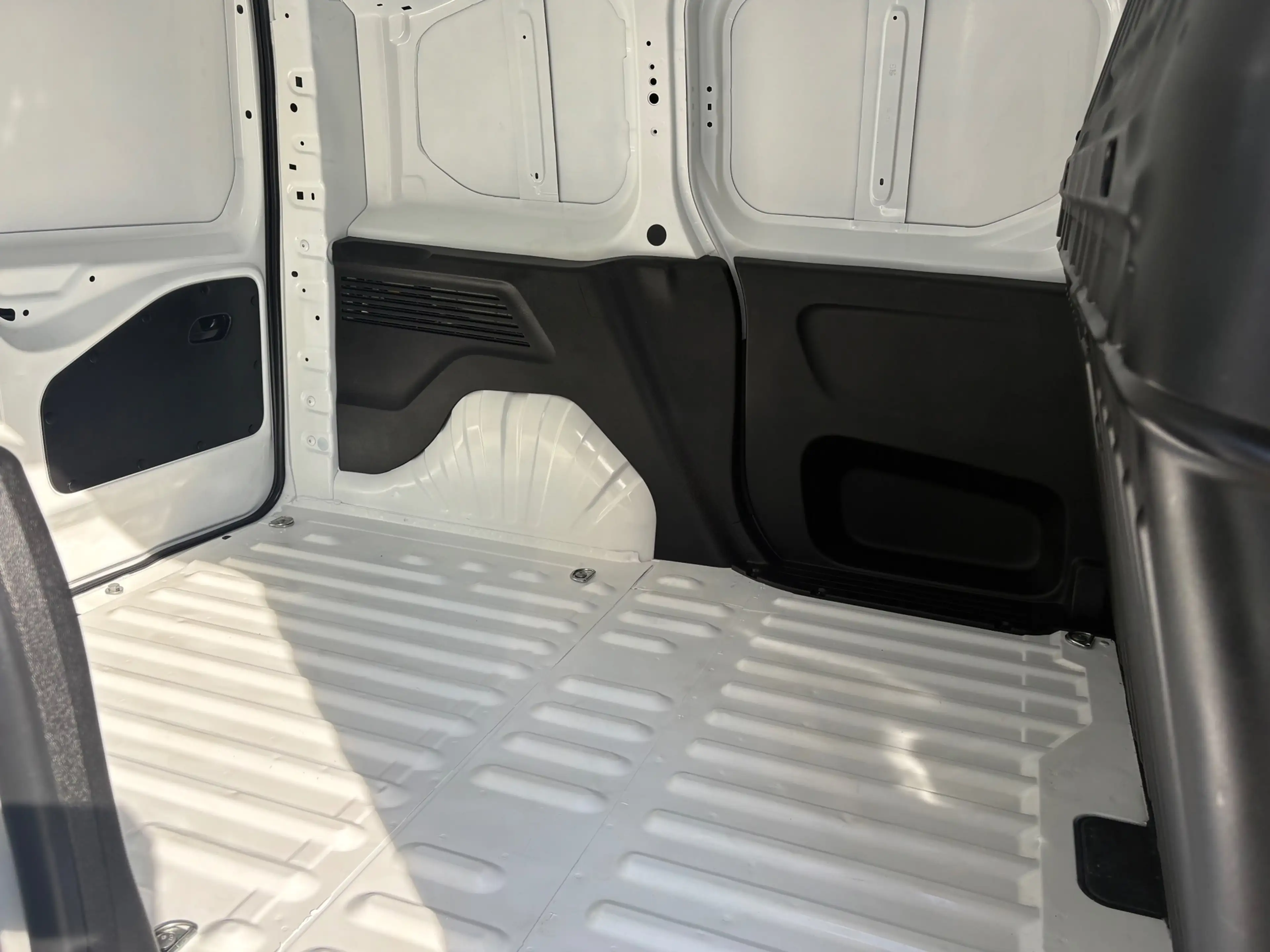 Citroen Berlingo 1.2 PureTech Club 110 pk (bpm vrij) Airco Navigati — photo 10